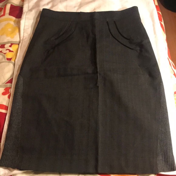 LOUIS VERDAD sz 6 & 8 skirt suit pinstripe shaped - Picture 3 of 7